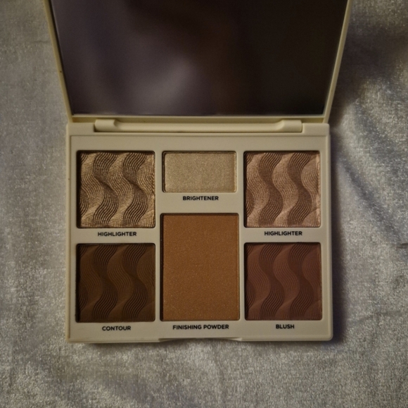 Cover FX Makeup Palette - Picture 2 of 4